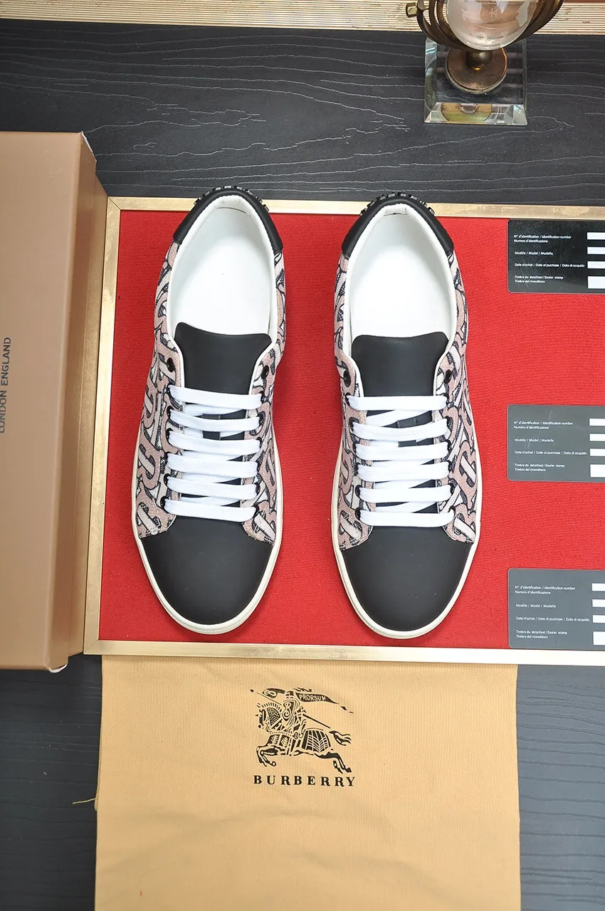 Men's shoes💰480💶[Burberry] (cowhide lining) classic low-top sneakers｜Imported cowhide with classic plaid fabric｜Cow leather lining｜Original outsole｜Fine workmanship and comfortable to wear Size: 38-44 (customized at 45)